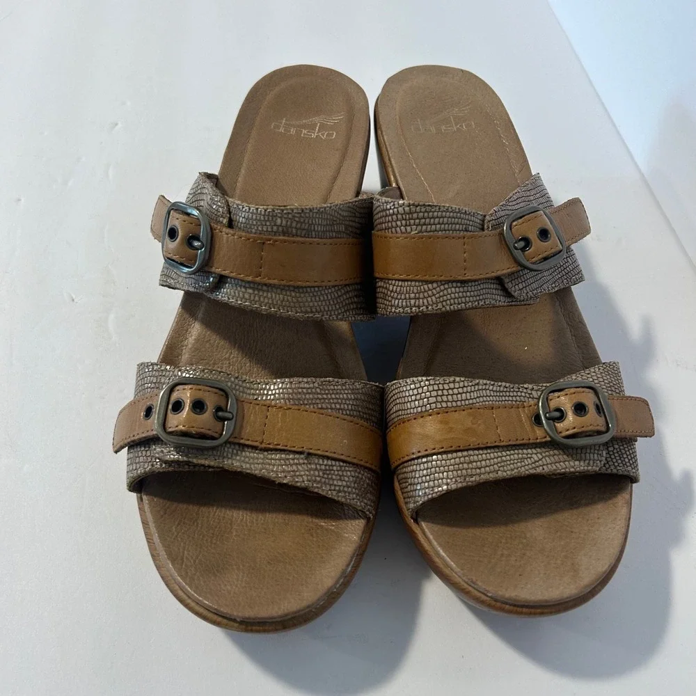 Dansko Jessie Sandals Women 40 9.5 Sand Lizard Wedge Slip On Strappy Slide Clogs